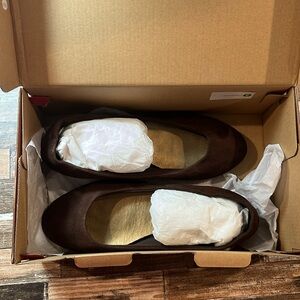 BRAND NEW Lower East Side Flats